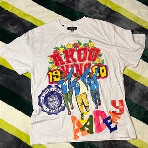 Akoo White T-Shirt with Colorful Graphic Size L